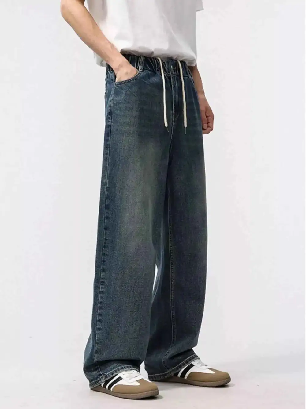 Easywear Wash Relaxed Fit Jeans