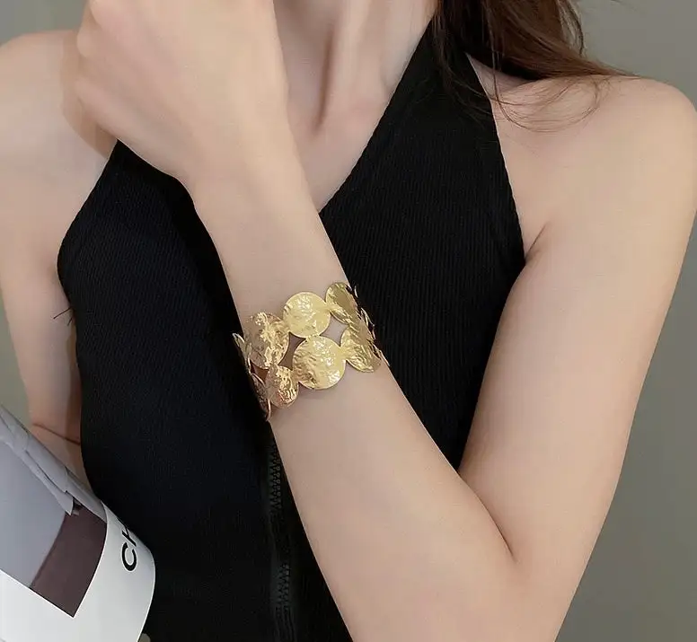 Statement Hand Chain Jewelry