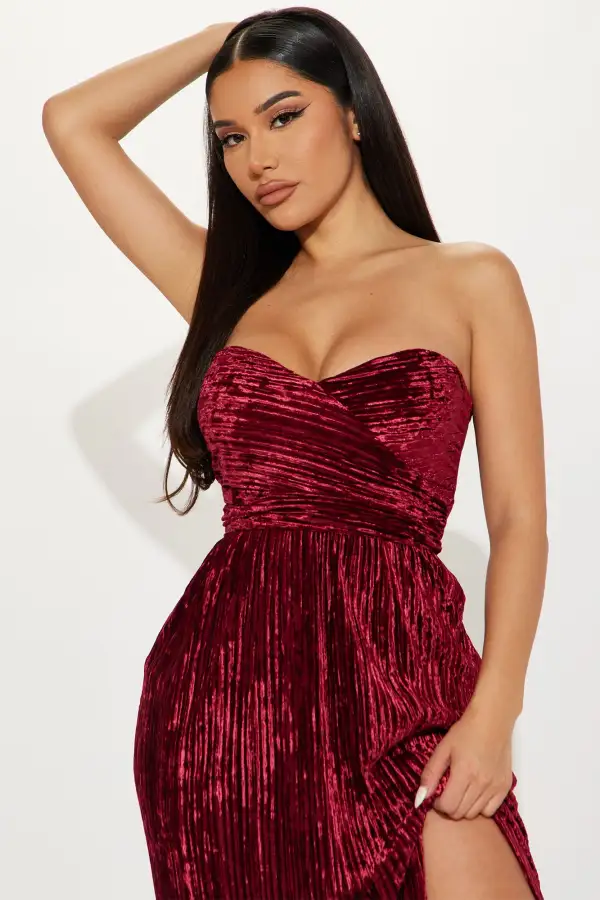 Mila Velvet Plisse Maxi Dress - Wine
