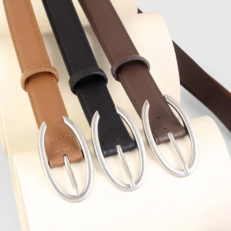Relaxed Oval Buckle Leather Belt