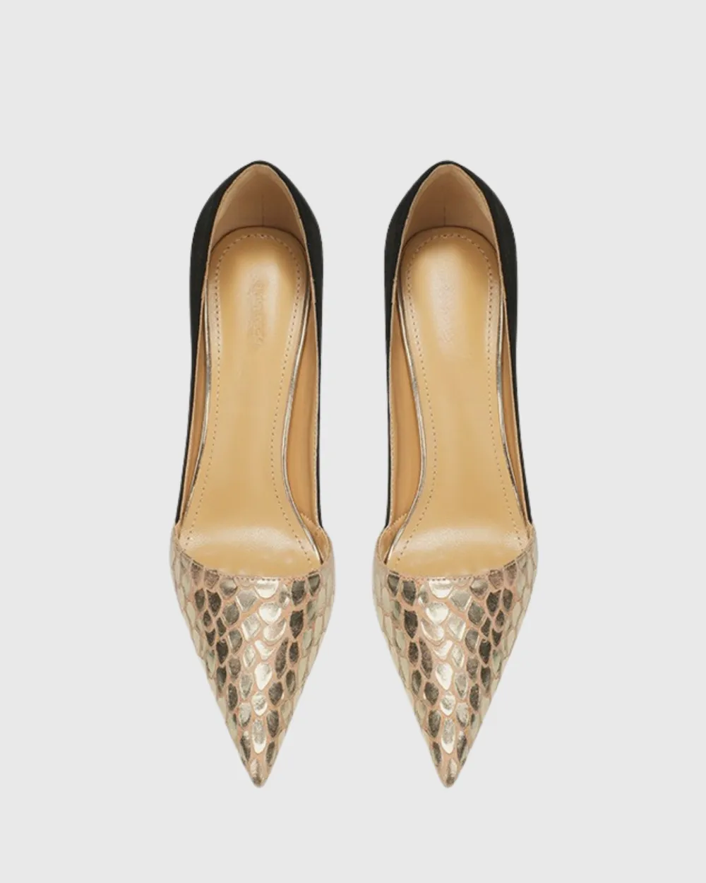 Snake Print Vintage Pumps in Gold