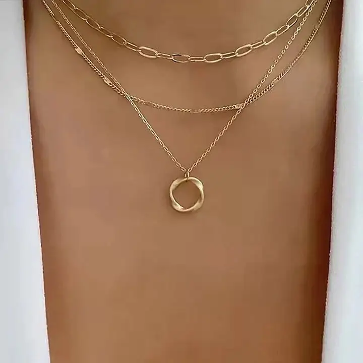 Signet Raised Pendant Necklace
