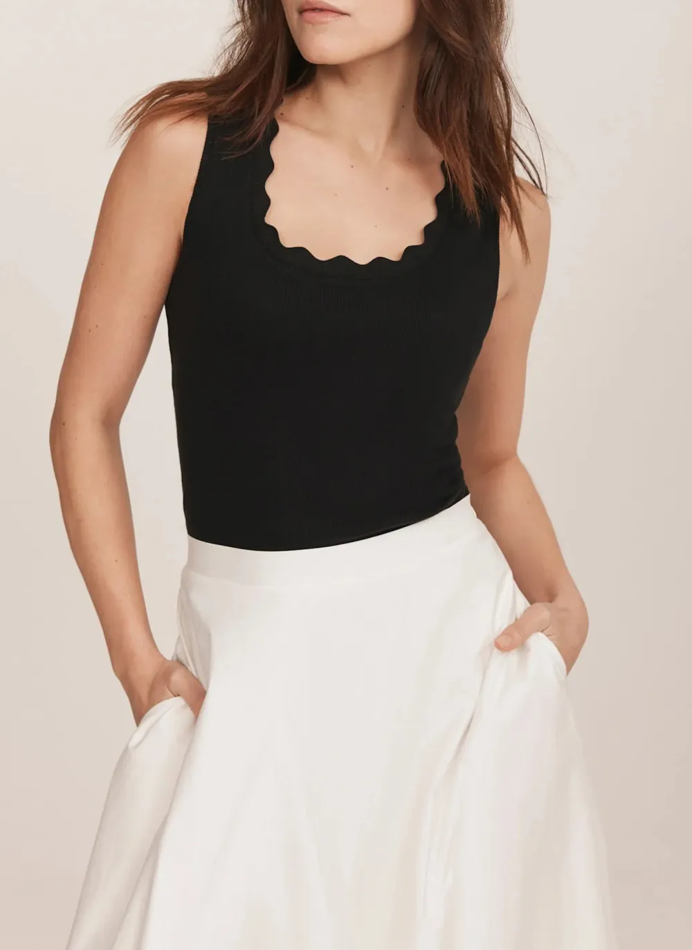 Casual Style Scallop Trim Vest