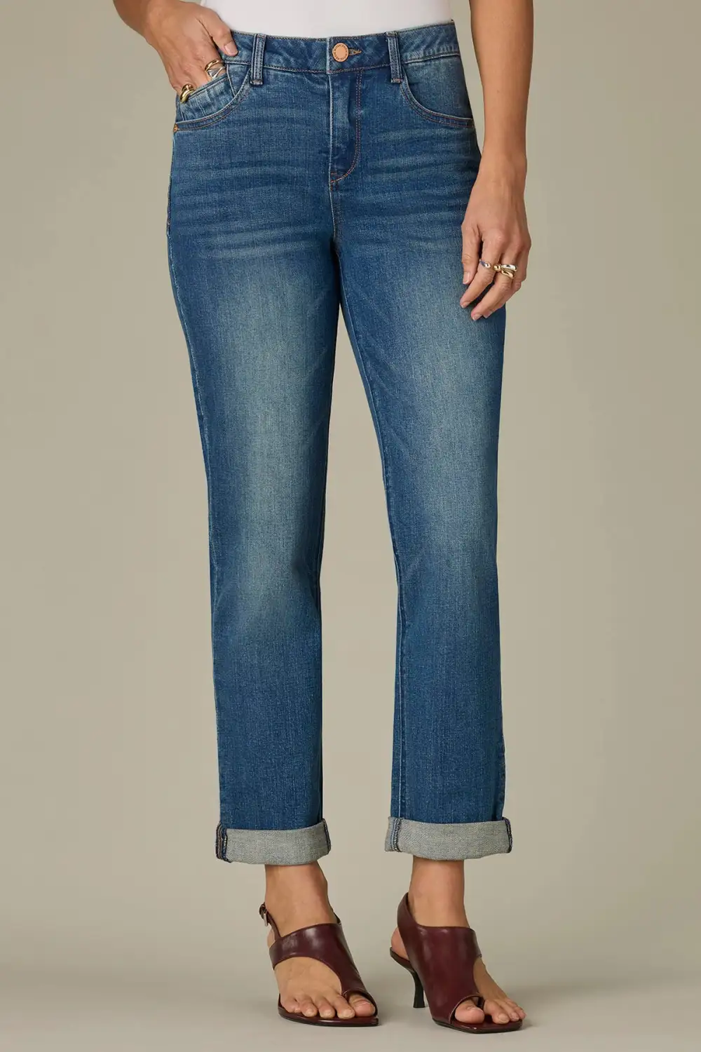 Petite Mid Rise Relaxed Jeans