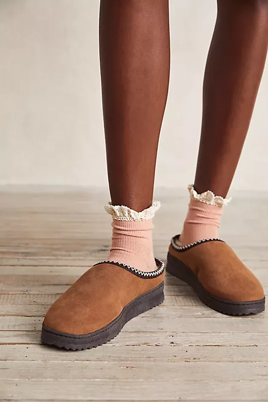 Waffle Lace Knit Socks