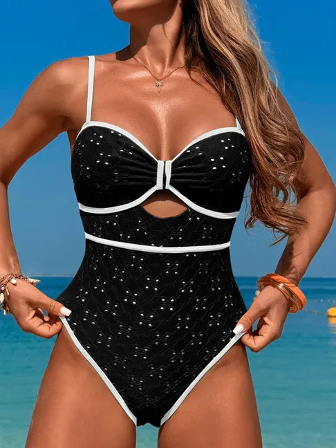 Women’s Sleek Contrast Pleated Hollow One-Piece Swimsuit