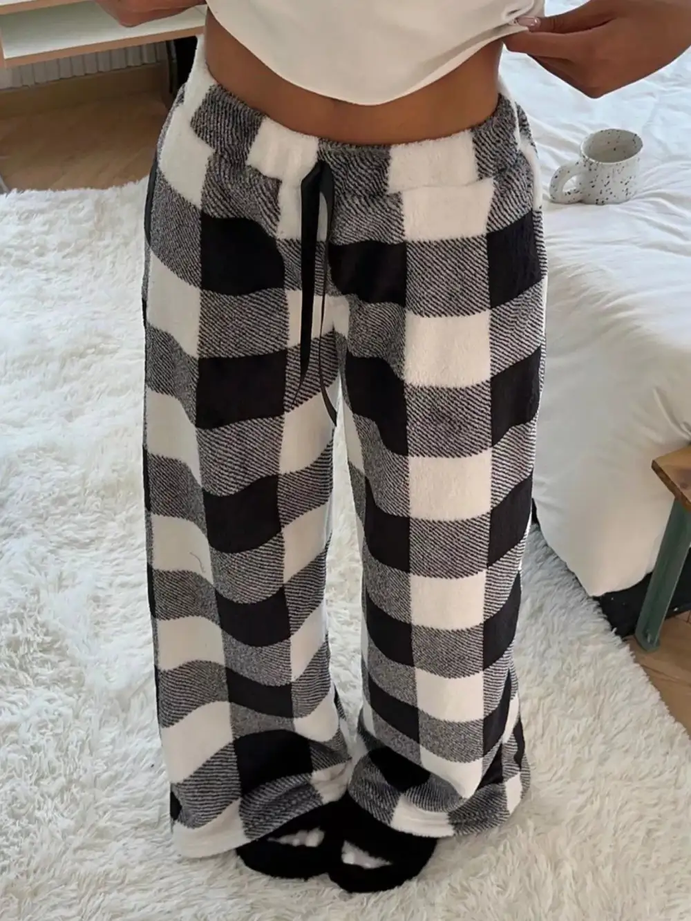 Relaxed Drawstring Wide Leg Pants