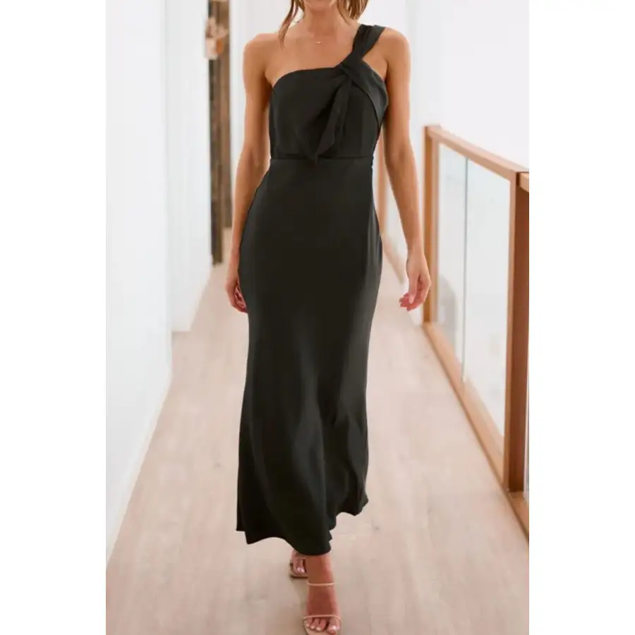 Single Shoulder Sleeveless Maxi Dress
