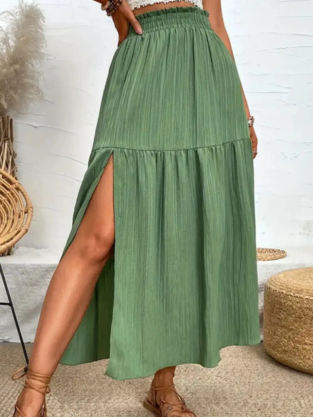 Frill Slit So Ronge Skirt