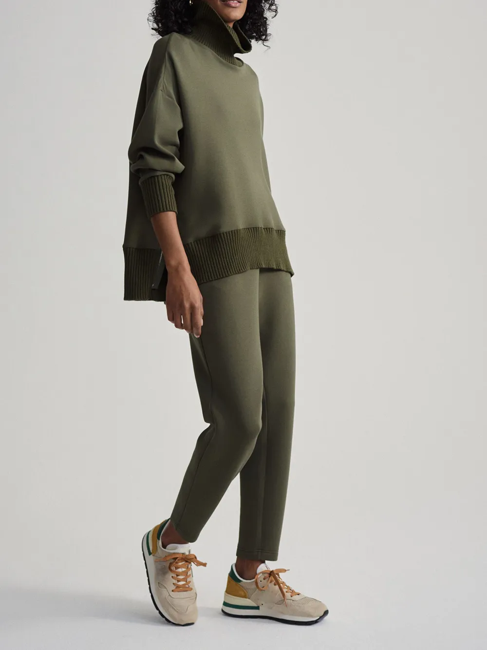 Elegant Turtleneck Textured Knit Sweatshirt