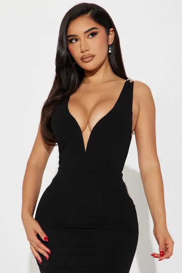 Perla Backless Gown - Black