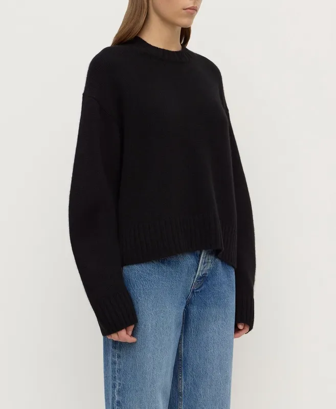 Black Cashmere Crew-Neck Knit Sweater