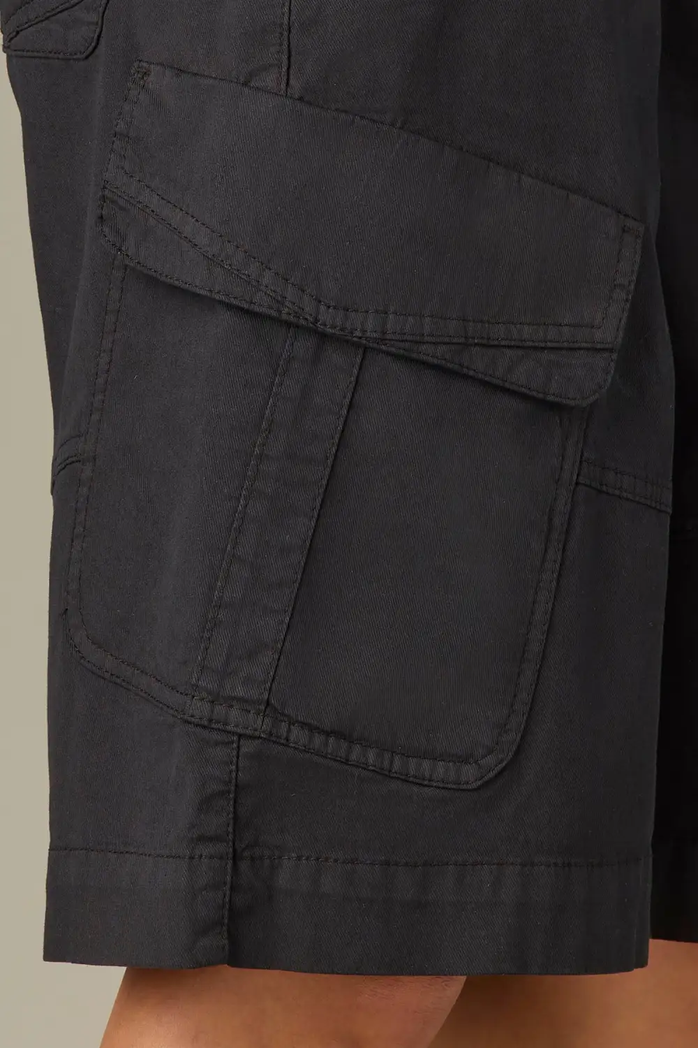 Relaxed Bermuda Shorts Wraparound Patch Pockets