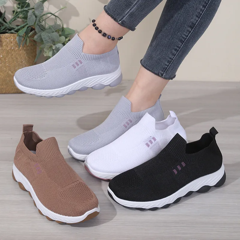 Flyknit Breathable Mesh Soft Sole Walking Shoes