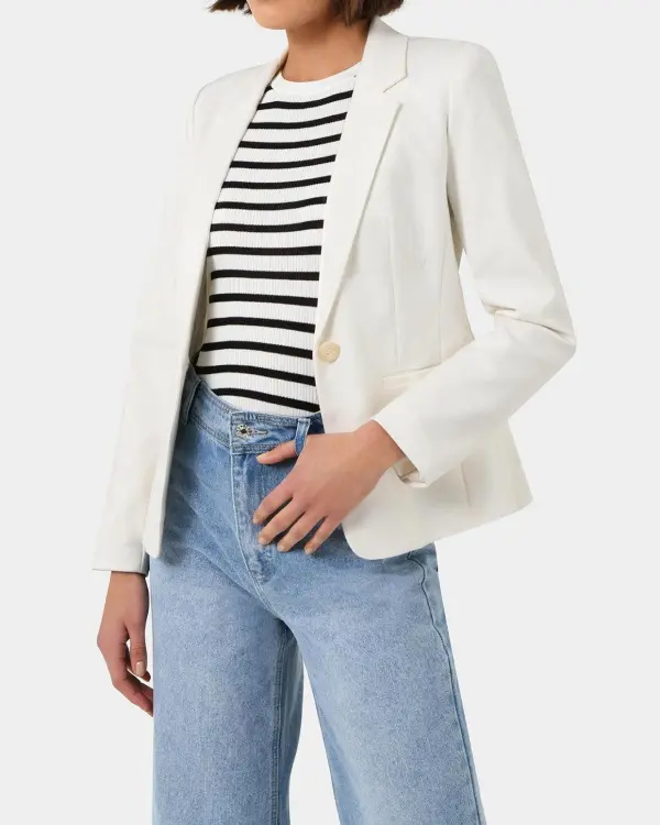 Tailored Fit With Shoulder Pads Jacket -Lvory