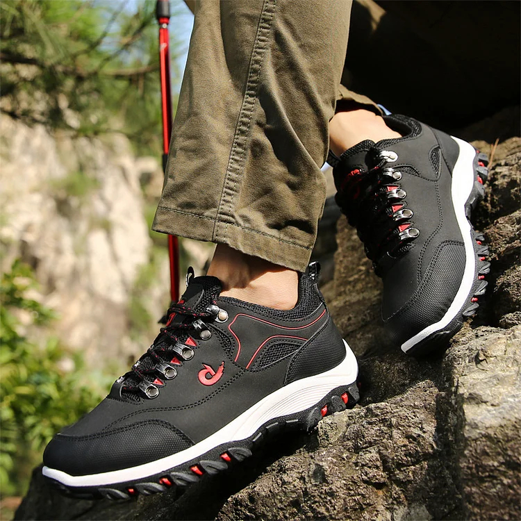 SHOES FOR MEN - COMFORTABLE AND RESISTANT