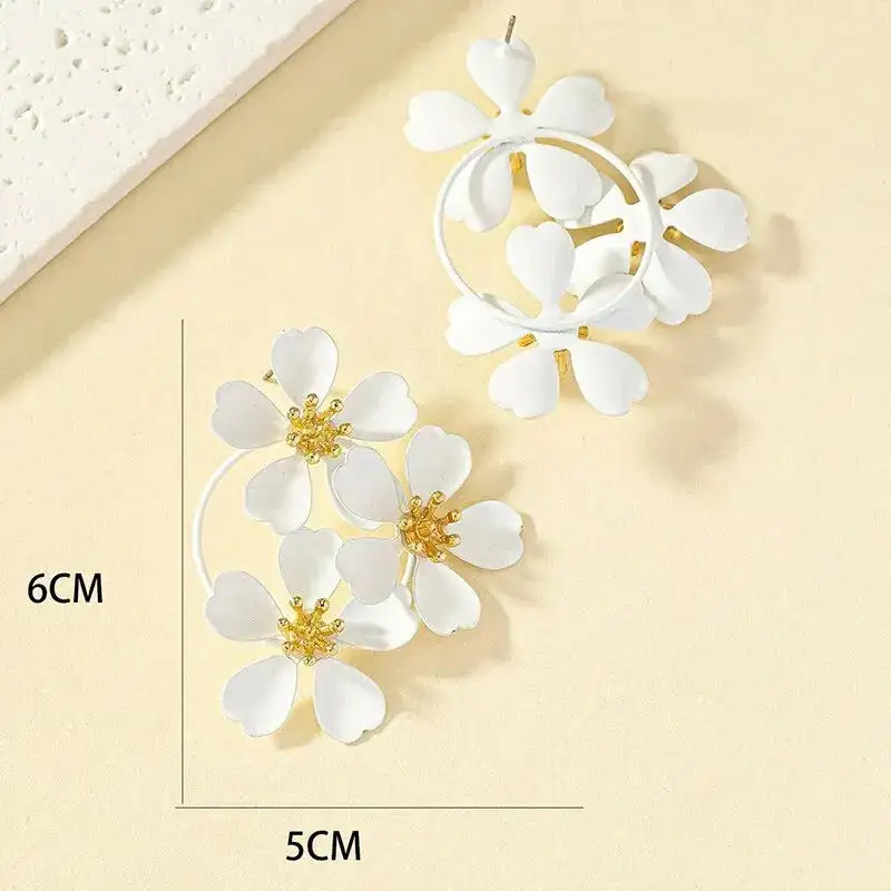 Elegant Big Camelia Flowers Stud Earrings White Black Color Copper Earrings Classic