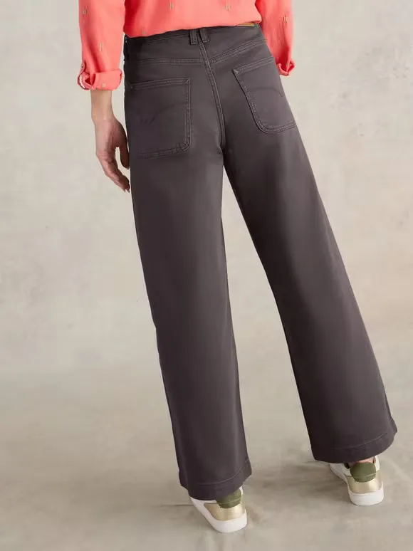 Cropped Wide Leg Jean