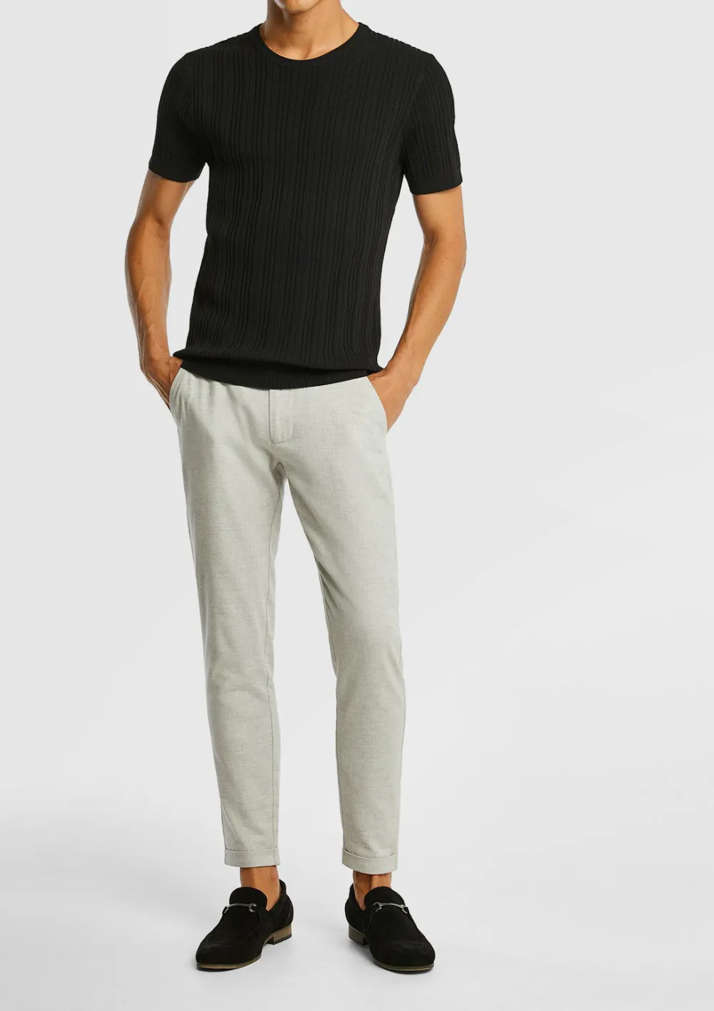 Vertical Ribbed Knit Crew Neck Tee