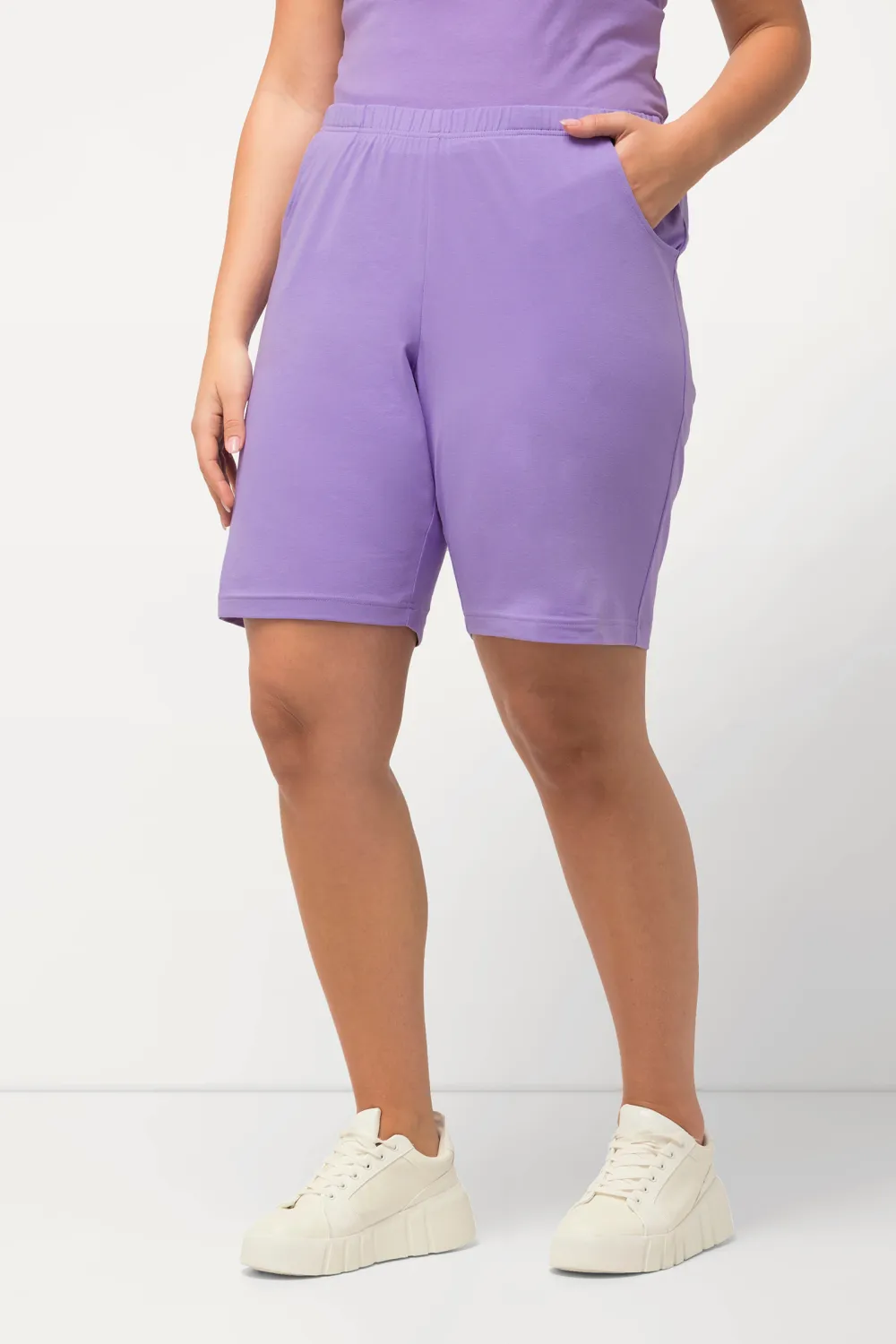 Elastic Waistband Shorts
