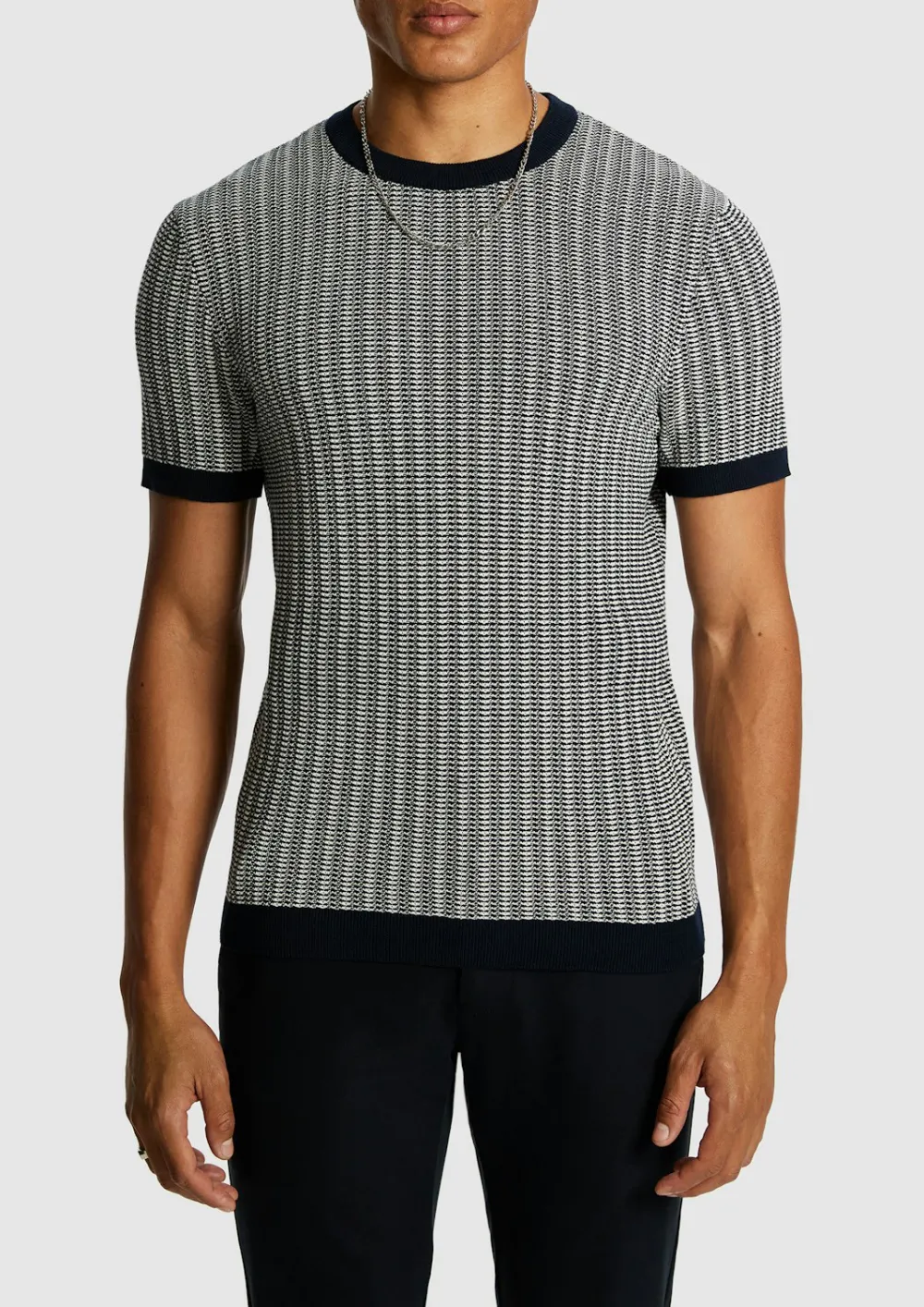 Geometric Pattern Knit Short Sleeve Tee