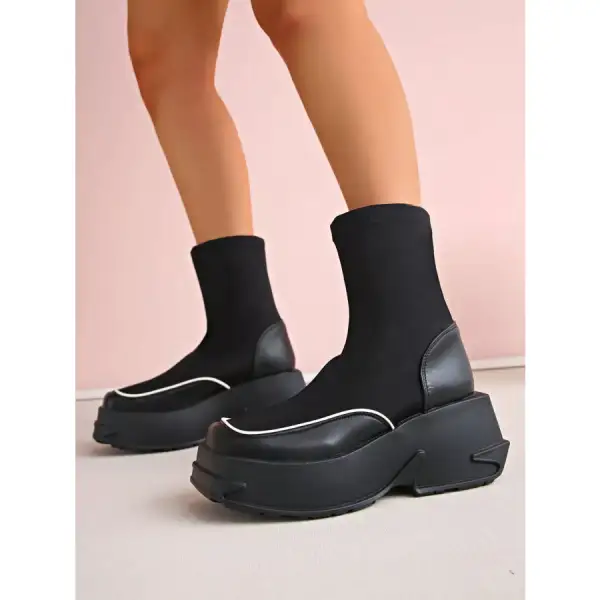 Round Toe Platform Boots