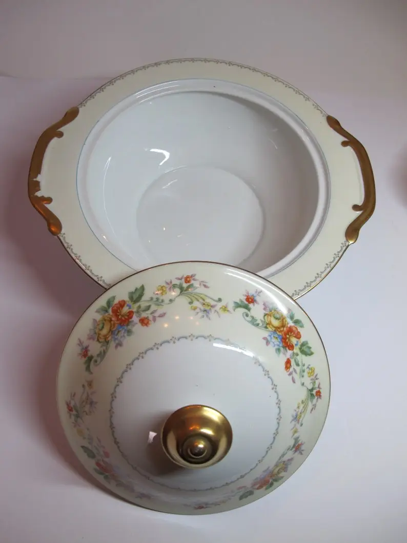 Meito China, set of serving dishes, occupied Japan, between 1945 and 1952