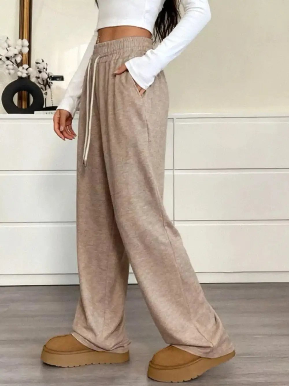 Relaxed Drawstring Waist Wide Leg Pants