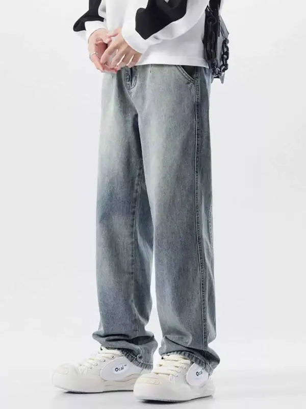 Modern Wash Relaxed Fit Jeans