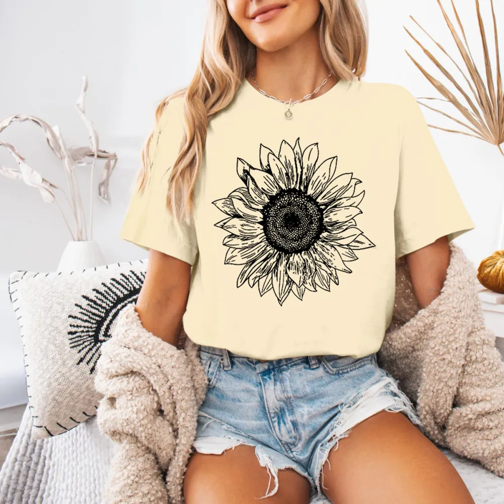 Trendy Sunflower Fleece Top For Women