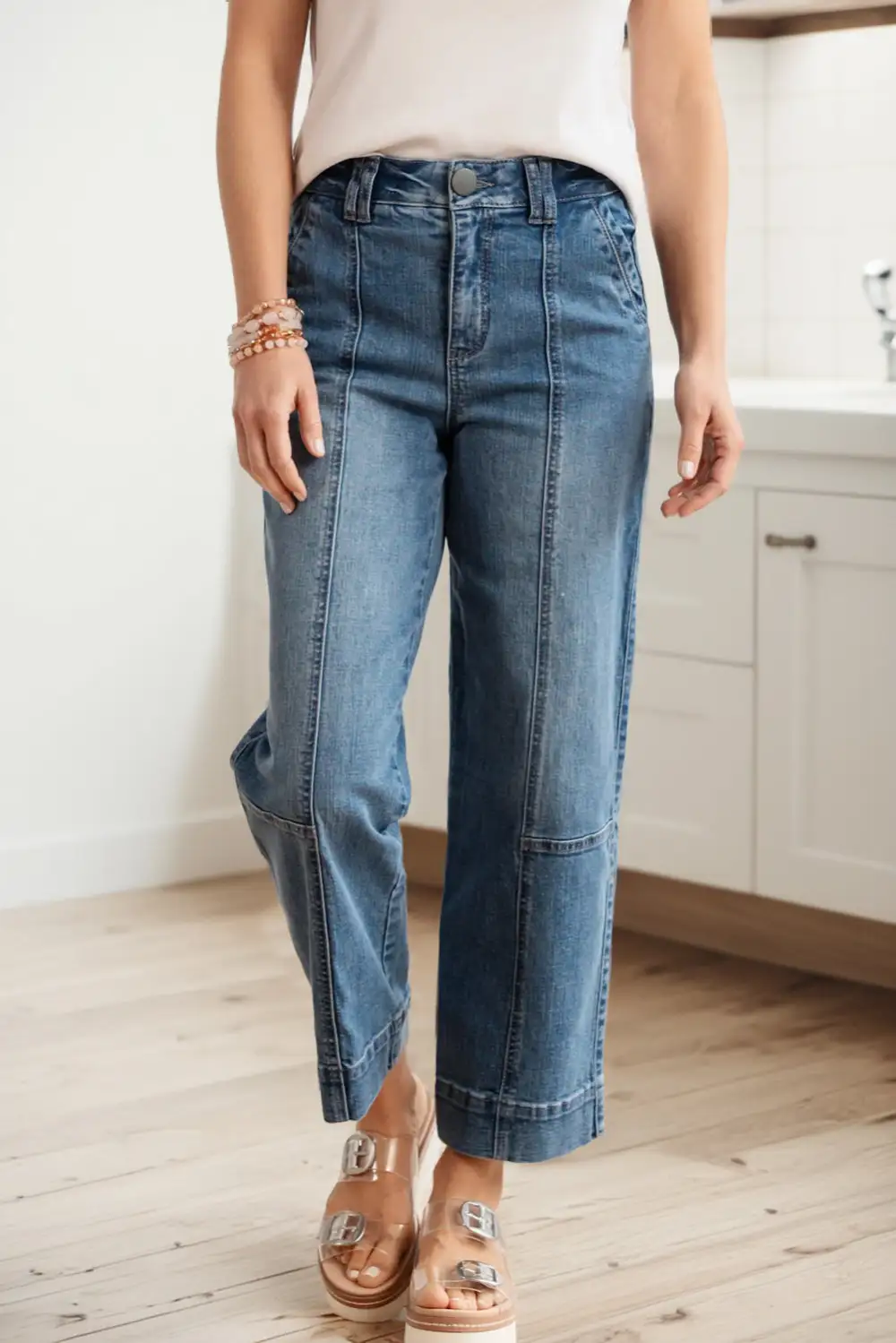 Exposed Stitching Straight Jeans