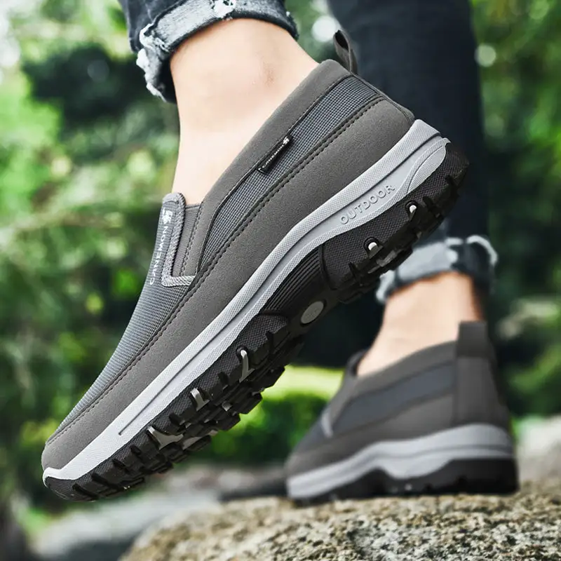 Plus Size Casual Sneakers US 15 Slip-On Walking Shoes Men Breathable Mesh Lightweight Athletic Shoes for Cross-Border Export