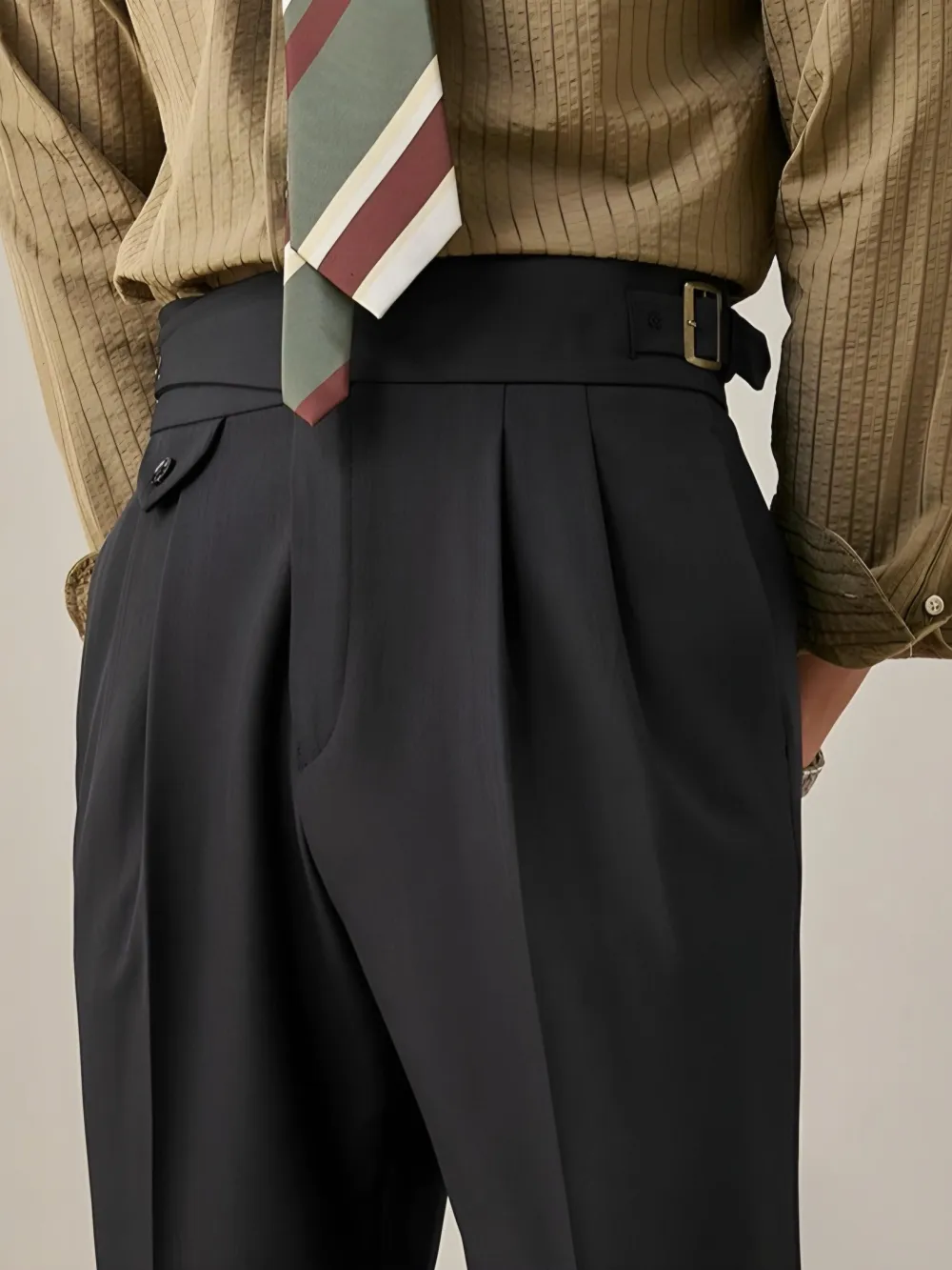 Clean Buckle Waist Trousers