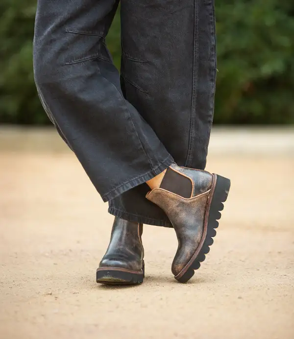 Women's Chelsea Slip-On Leather Refined Ankle Boots