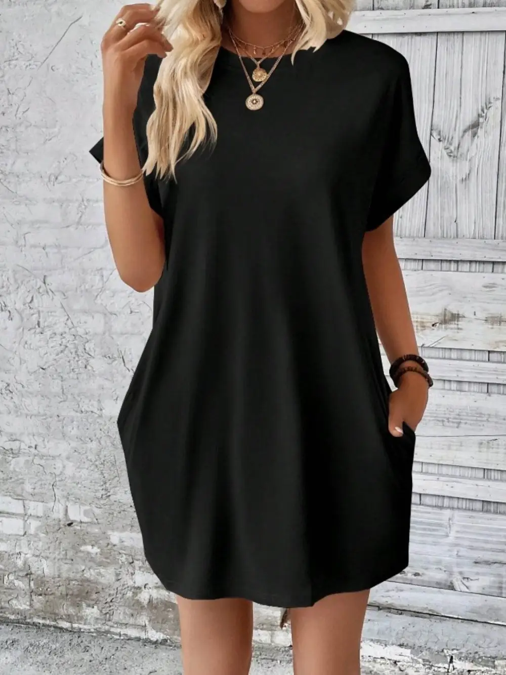 Pocketed Round Neck Short Sleeve Casual Dress