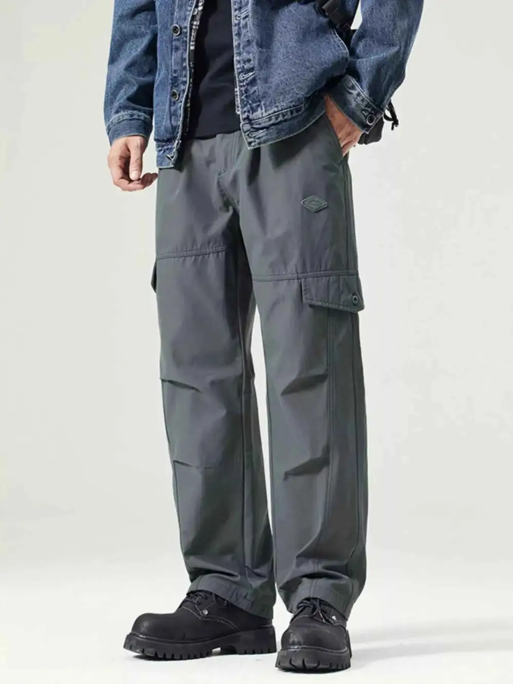 Modern Wide Leg Cargo Pants
