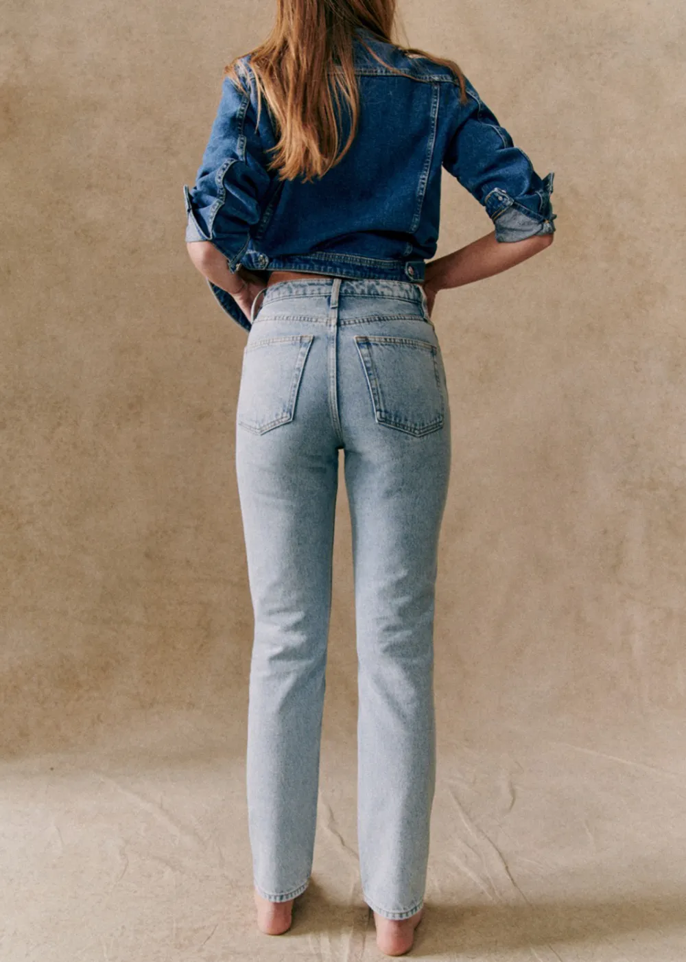 Multi-Pocket Mid Waist Jeans