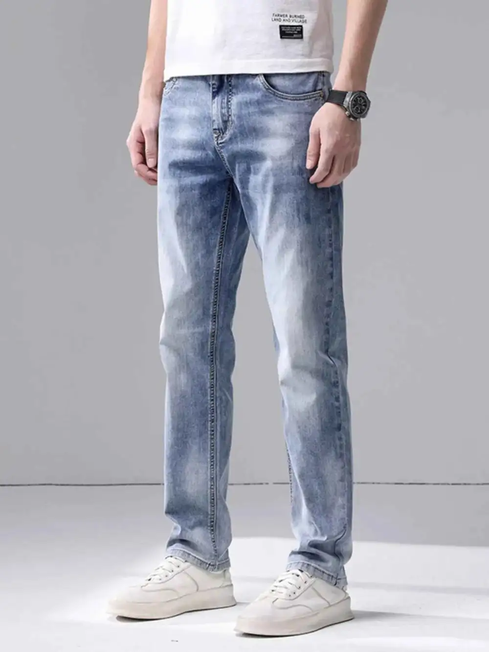 Relaxed Slim Fit Jeans