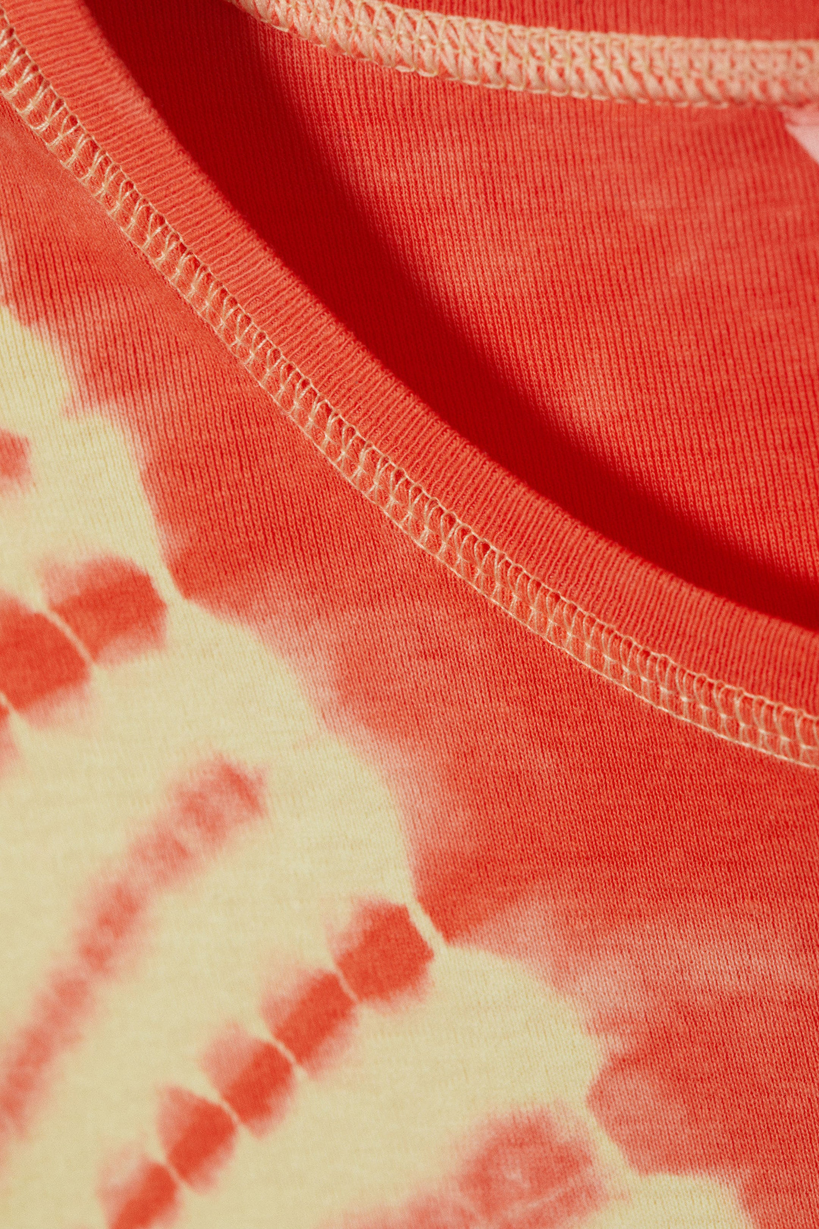 Printed Crew Neck Cropped T-Shirt