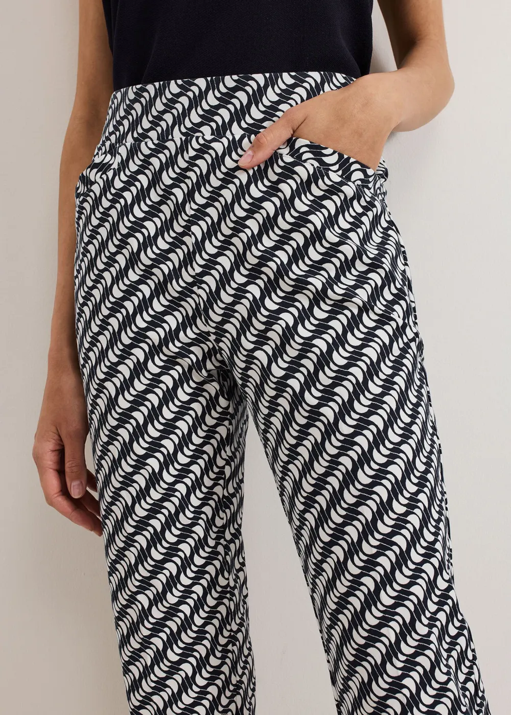 Art Print Women's Cone-Shaped Pants