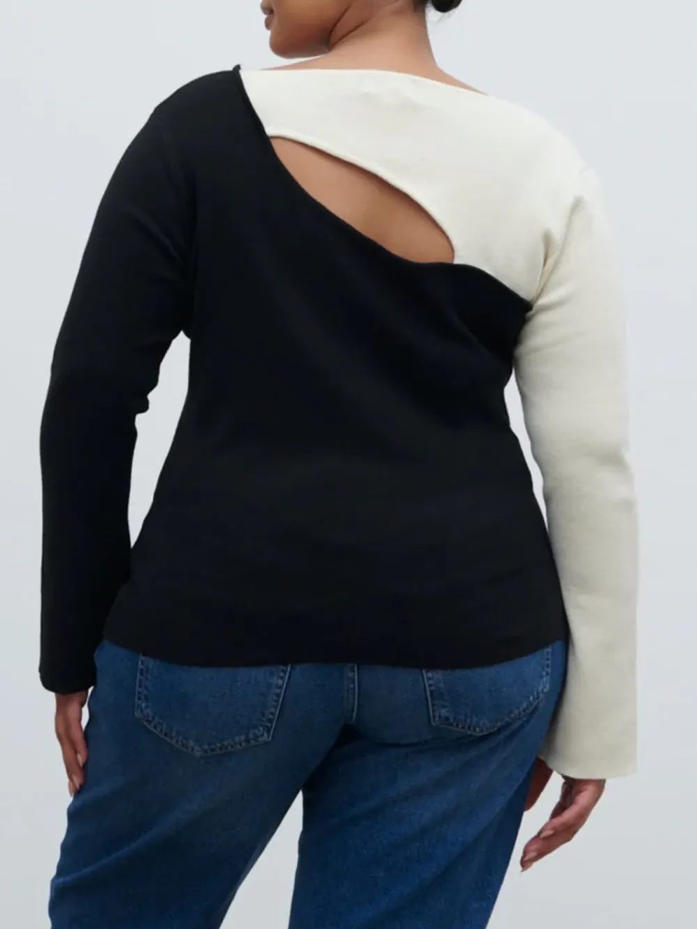 Contrast Knit Top Curve