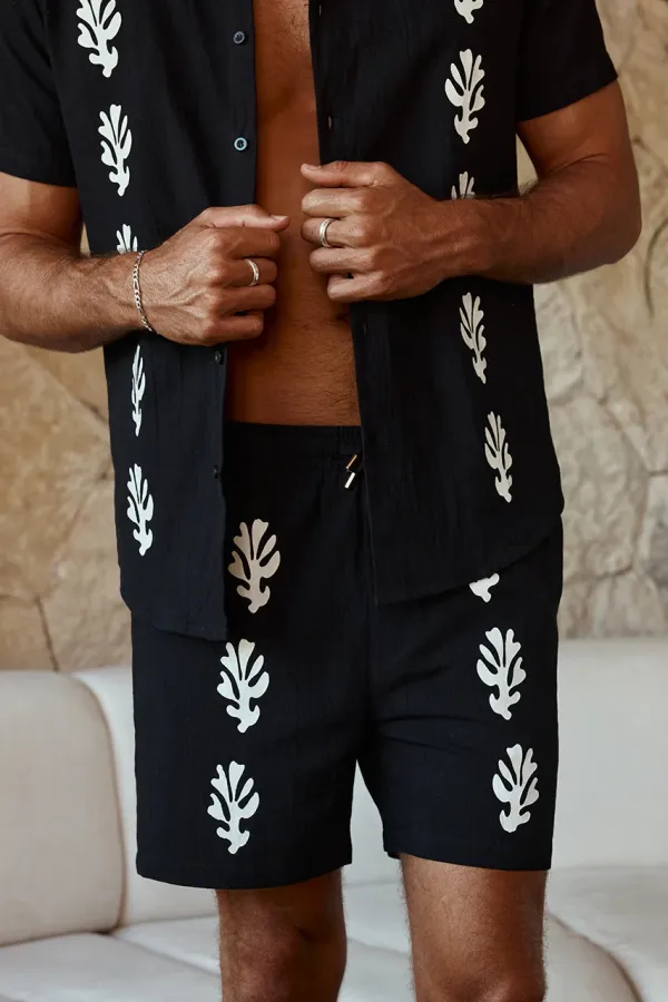 Black With White Leaf Design Men's Resort Set