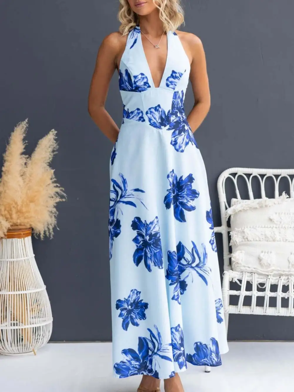 Clean Line Floral Printed Maxi Dress