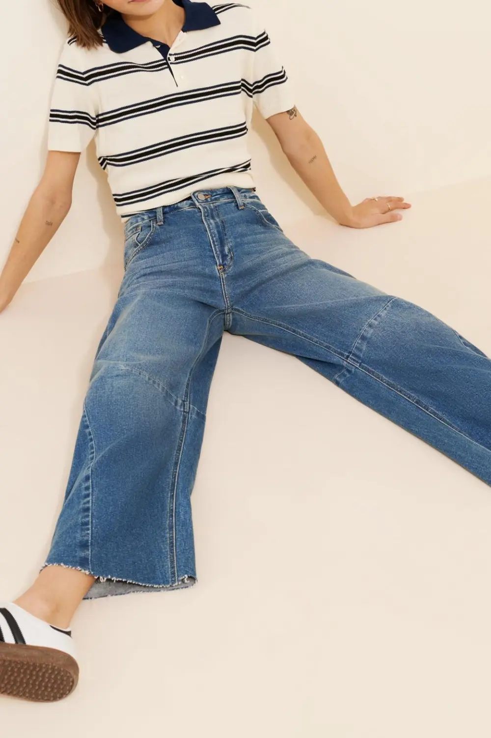 Mid-Rise Barrel Leg Jeans