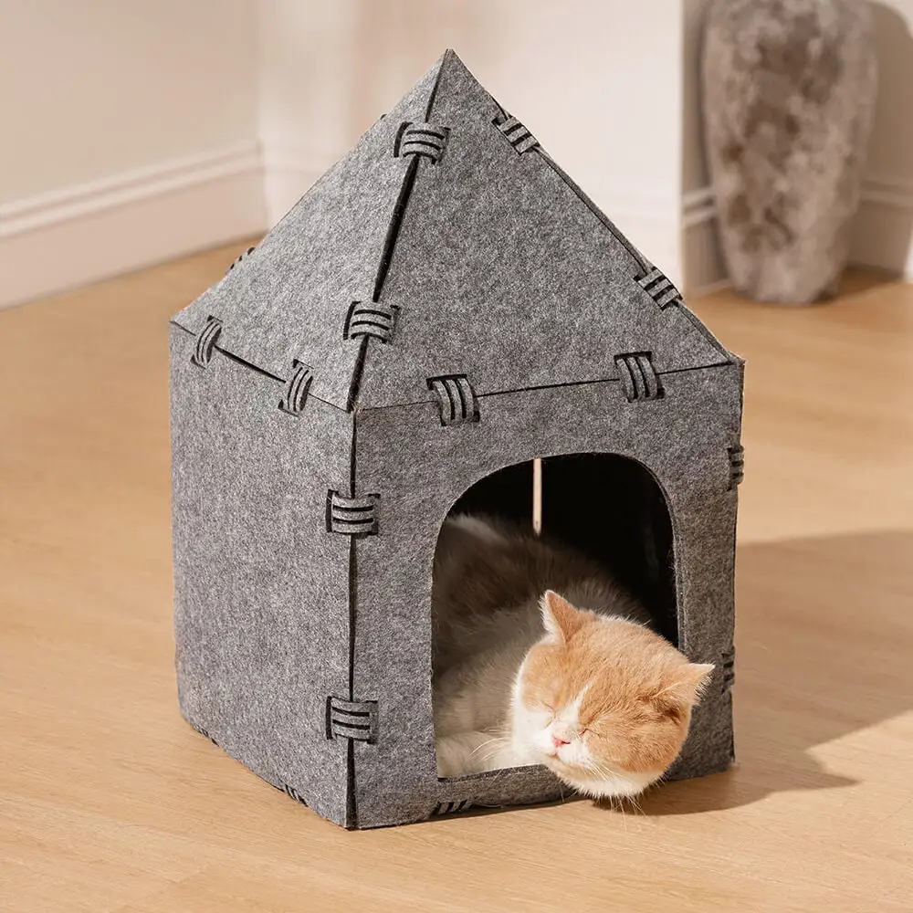 DIY Felt House Tunnel Pet Cat Bed