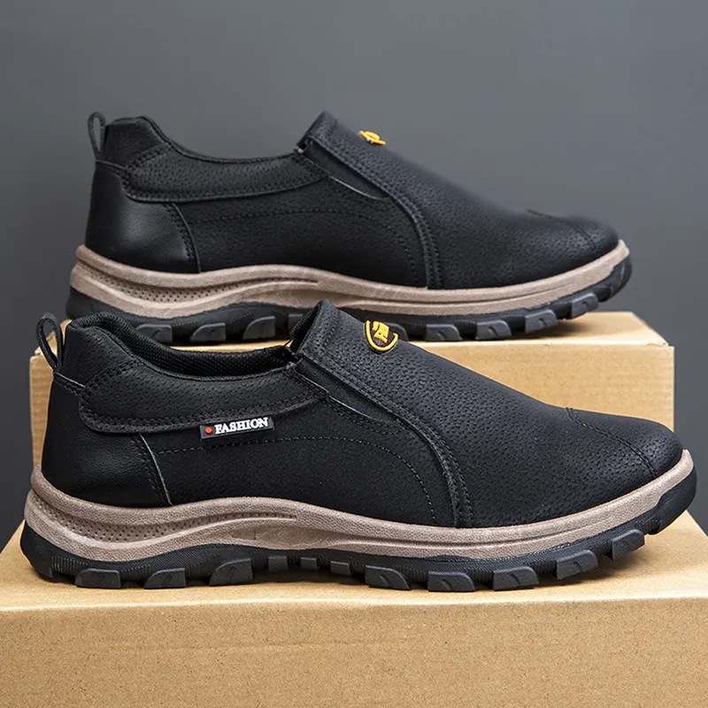 Men's Large Size Hiking Shoes Casual Shoes Non-Slip Walking Shoes Soft Sole Slip-On Dad Sneakers