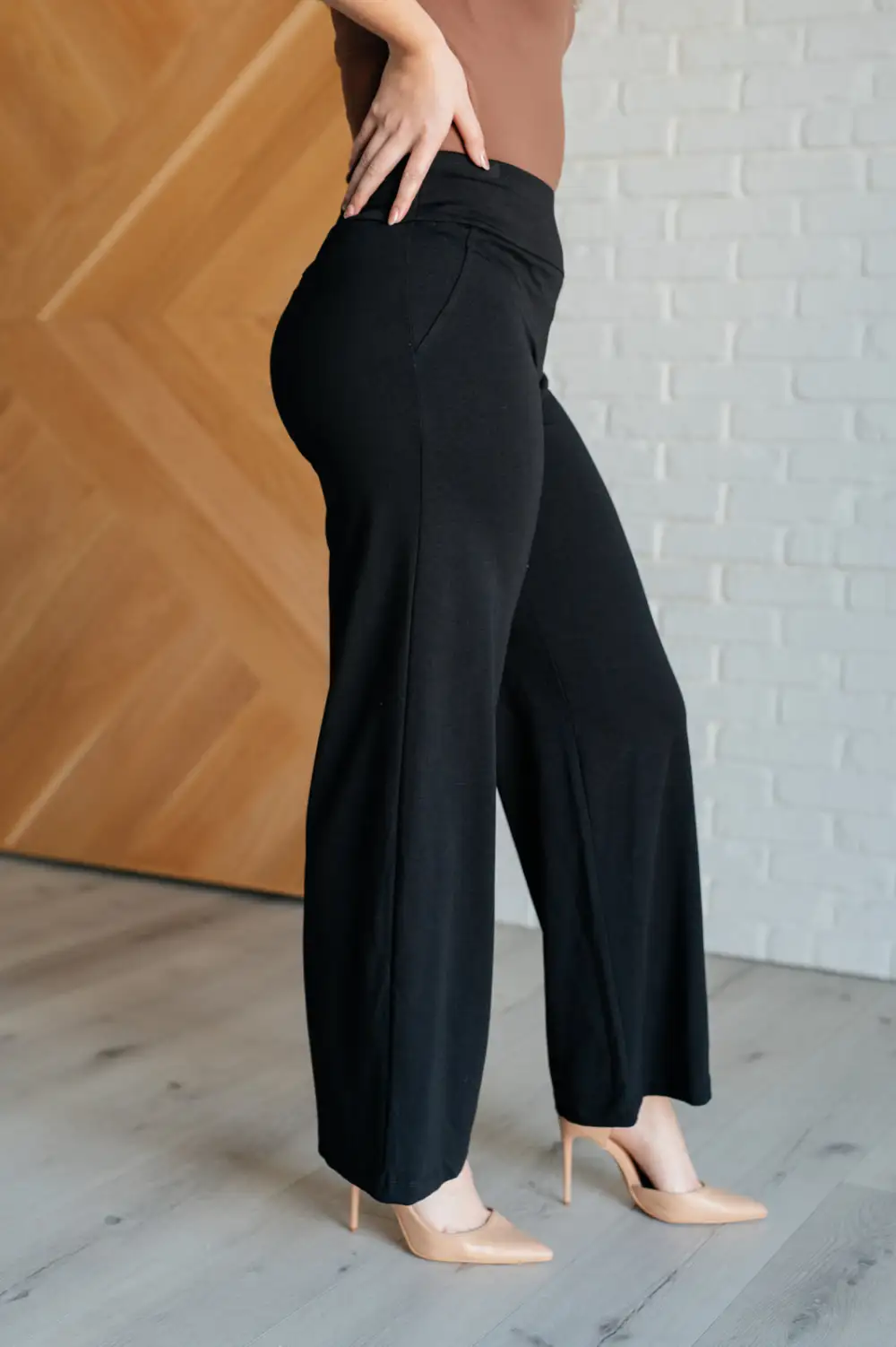 Magic Wide Leg Pants In Black