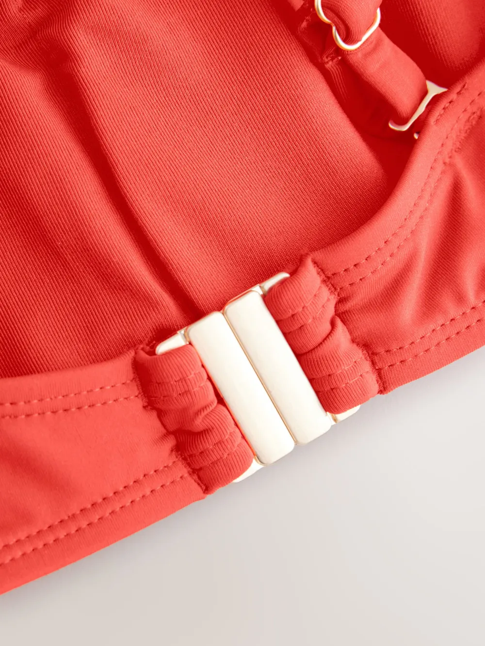 Waist-Cinching Strapless Bikini Top