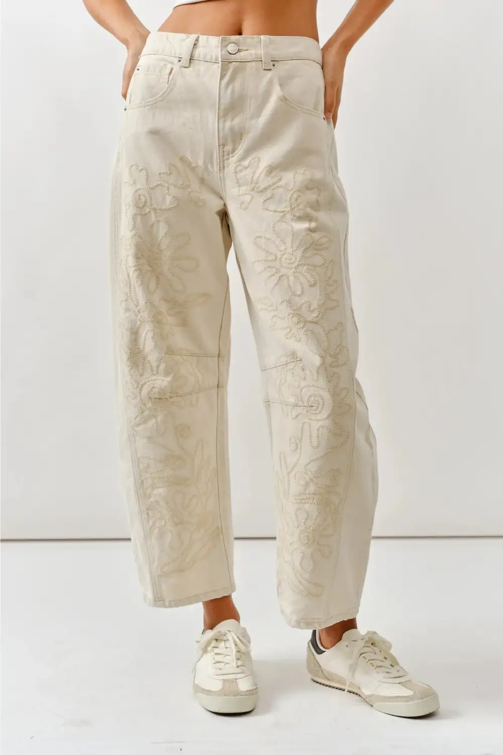 Embroidered Barrel Leg Jeans