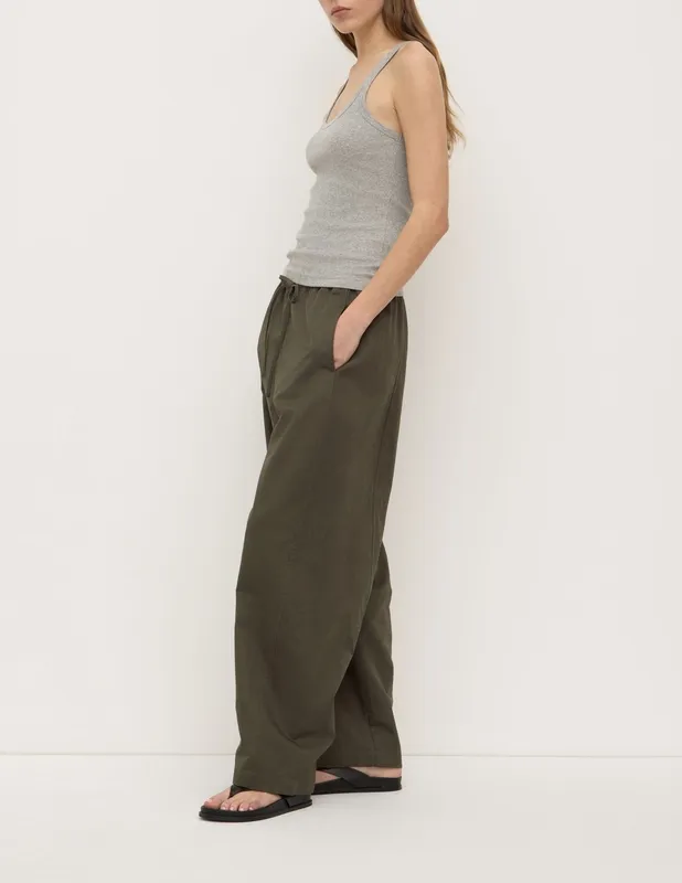 Moss Cotton Linen Barrel-Leg Pant